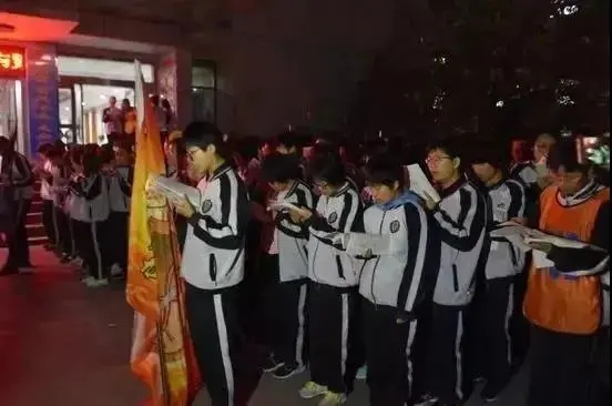 一张作息表引爆朋友圈：自律的人，究竟有多可怕？(图8)